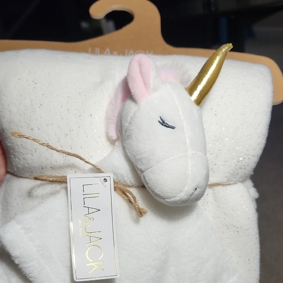 Lila and Jack White with Gold Metallic Fleece Baby Throw with White Blanket Set - Picture 3 of 6